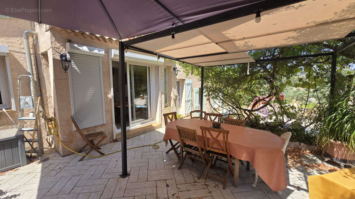 Villa spacieuse à vendre au Castellet - Exclusivité COUZINET IMMOBILIER - photo 15