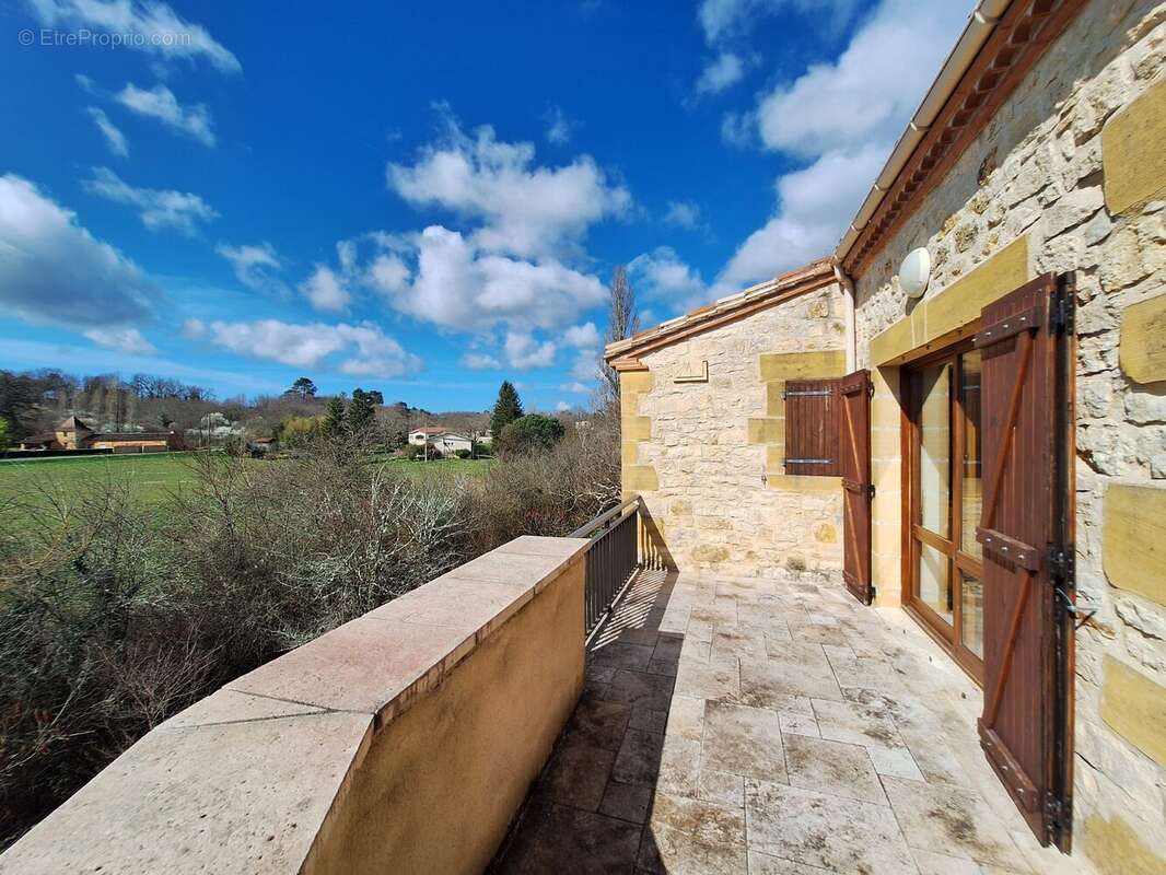 Maison à LACAPELLE-BIRON