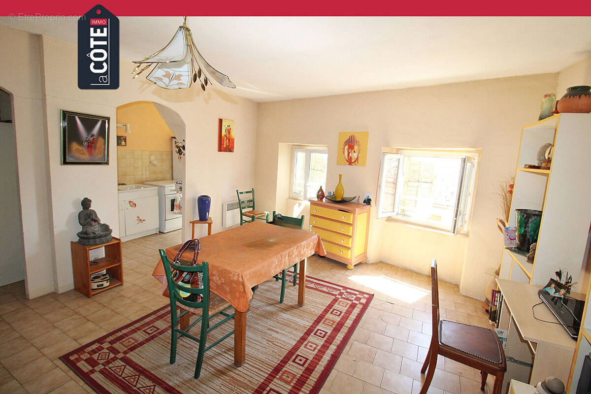 Appartement à LE LUC