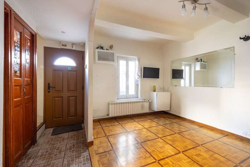 Maison à MARSEILLE-5E