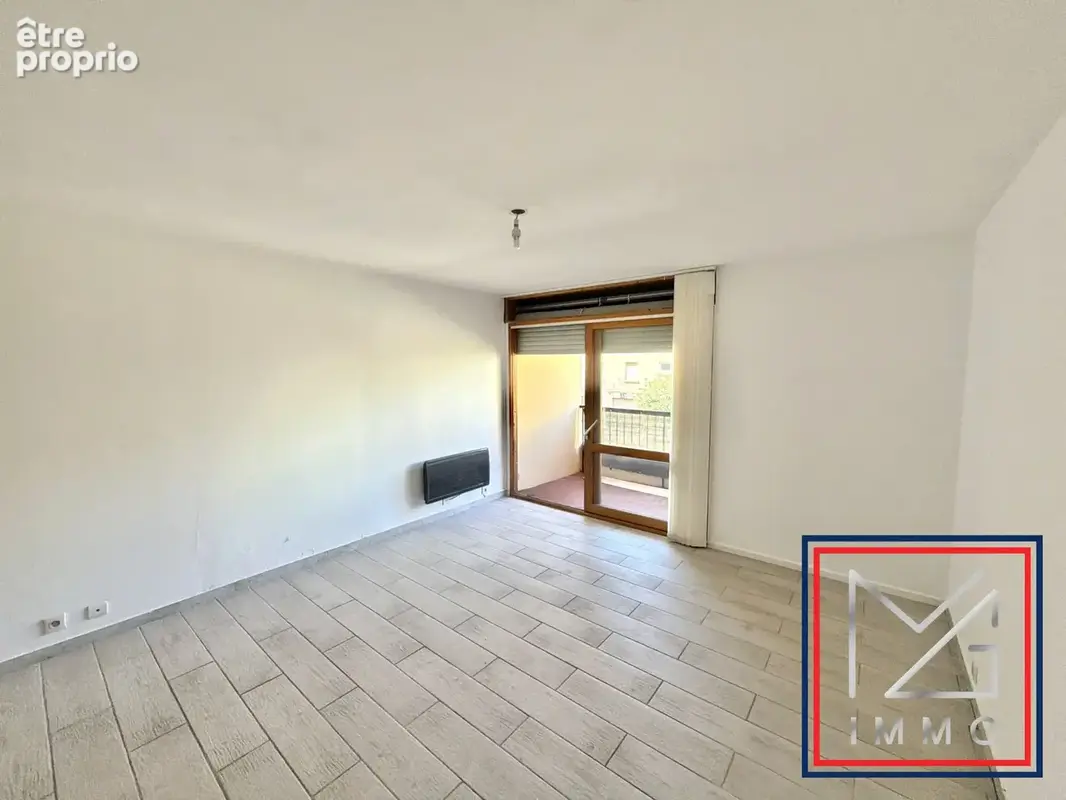 Appartement 1 pièce 28 m² à vendre à Six-Fours-Les-Plages (83140) - photo 2