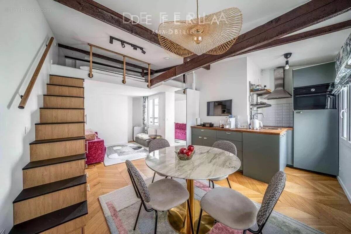Appartement à PARIS-1E