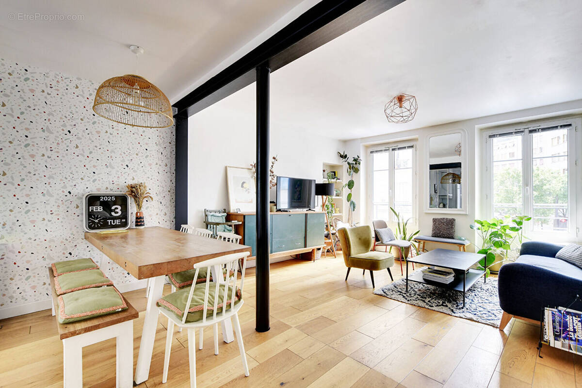 Appartement à PARIS-10E