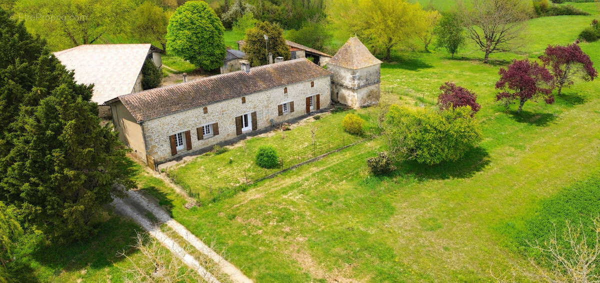 Maison à SAINT-PARDOUX-ISAAC