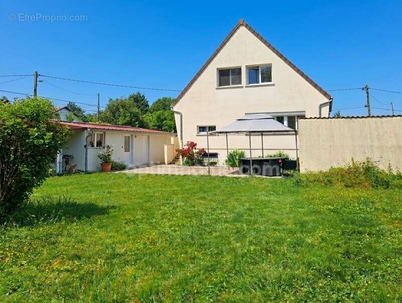 Maison à LAMARCHE-SUR-SAONE