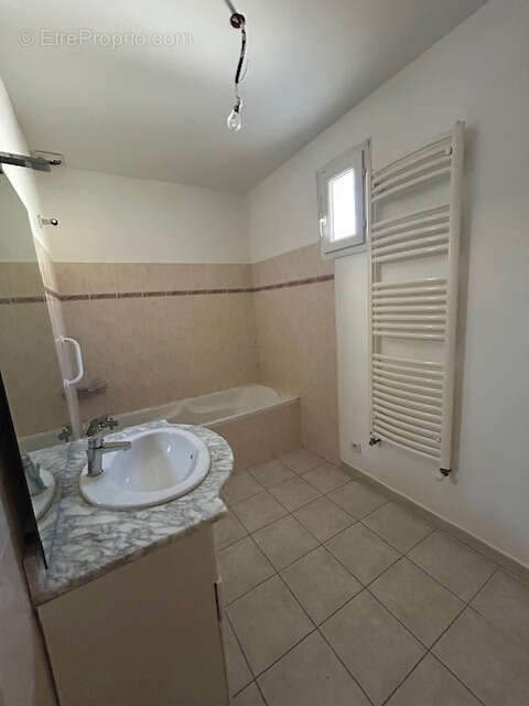 Appartement à EYGUIERES