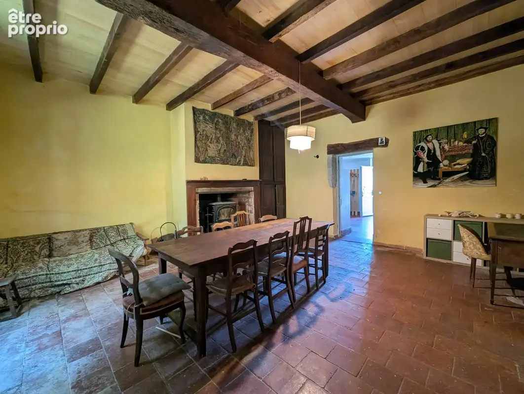 Jolie maison de village en pierre avec grand jardin  et dépendances - photo 6