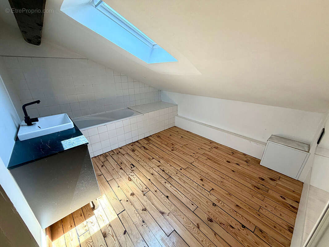 CLERMONT-FERRAND / Appartement à vendre de type 2 Les Salins - Limite Chamalières ! - photo 9