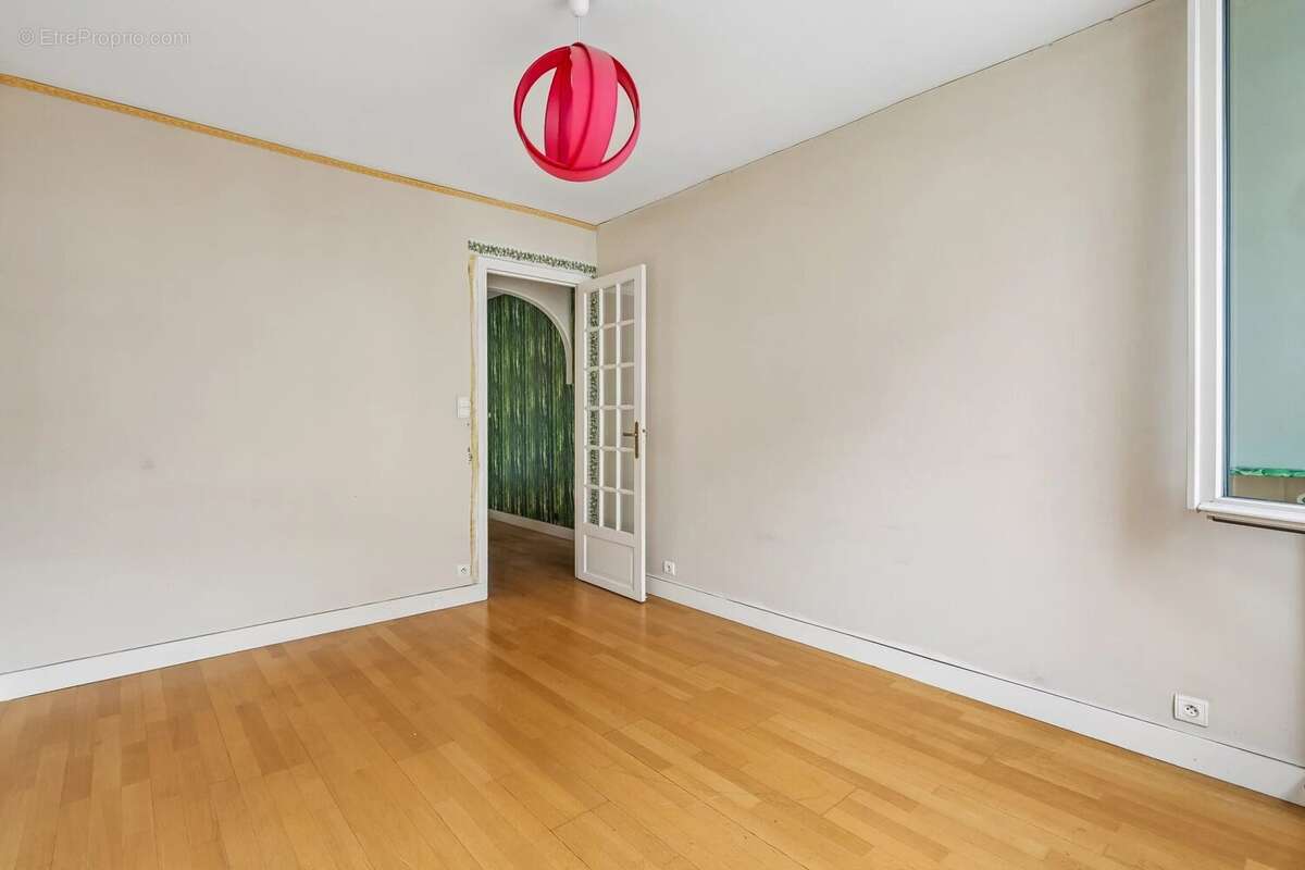 Appartement à SAINT-MAUR-DES-FOSSES