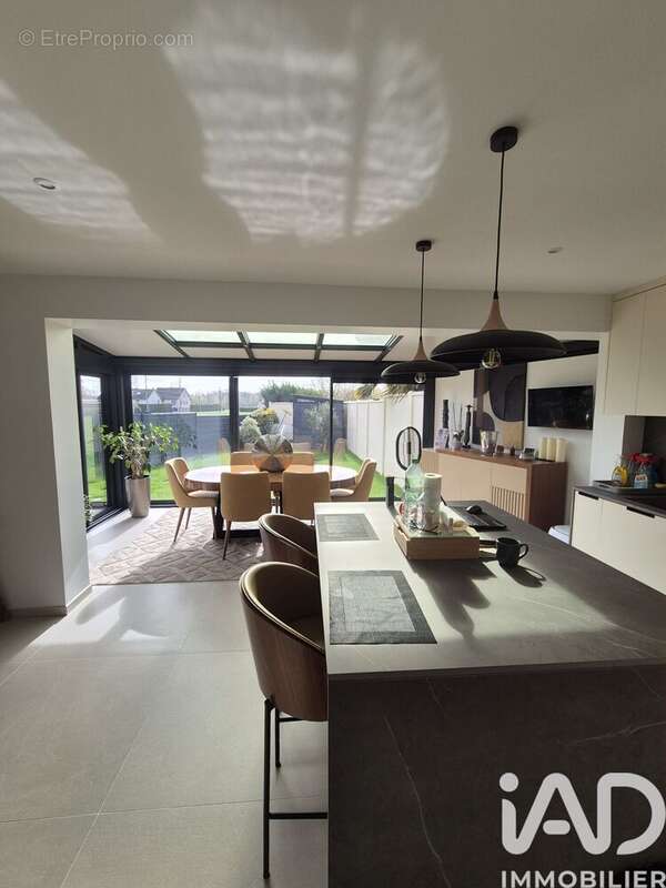 Photo 3 - Maison à CRECY-LA-CHAPELLE