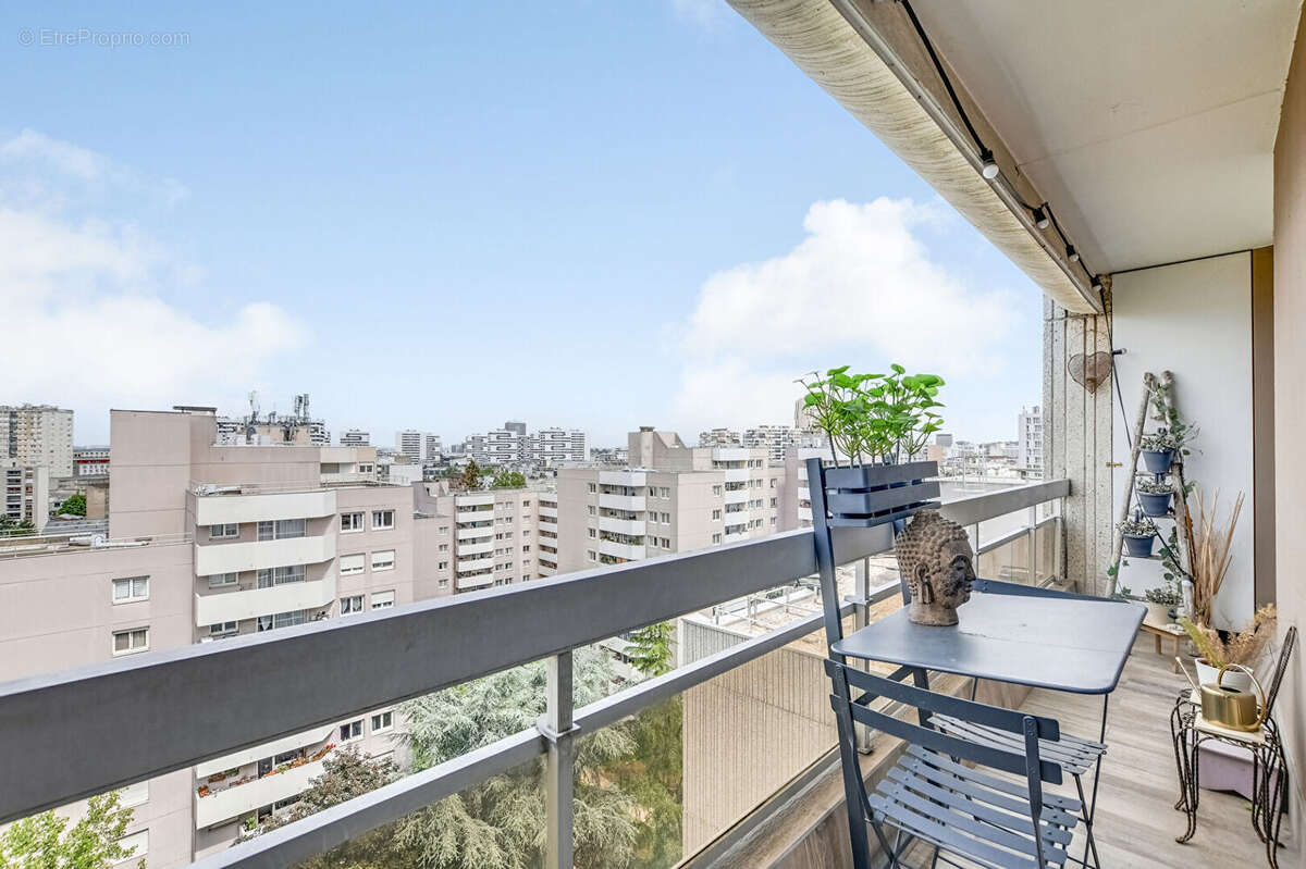 Appartement à PARIS-19E