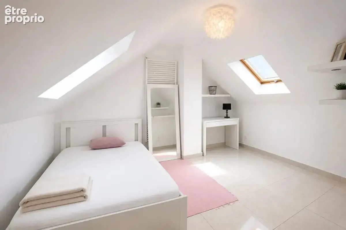 Maison de 7 pièces de 230 m² à Dammarie-les-Lys - photo 8