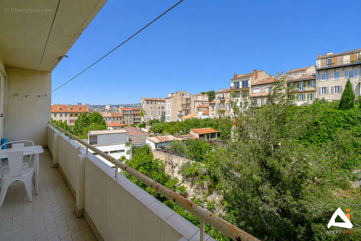 Appartement à MARSEILLE-7E
