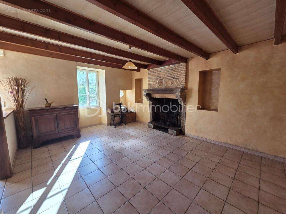 Maison 8 pièces 182m2 - photo 2