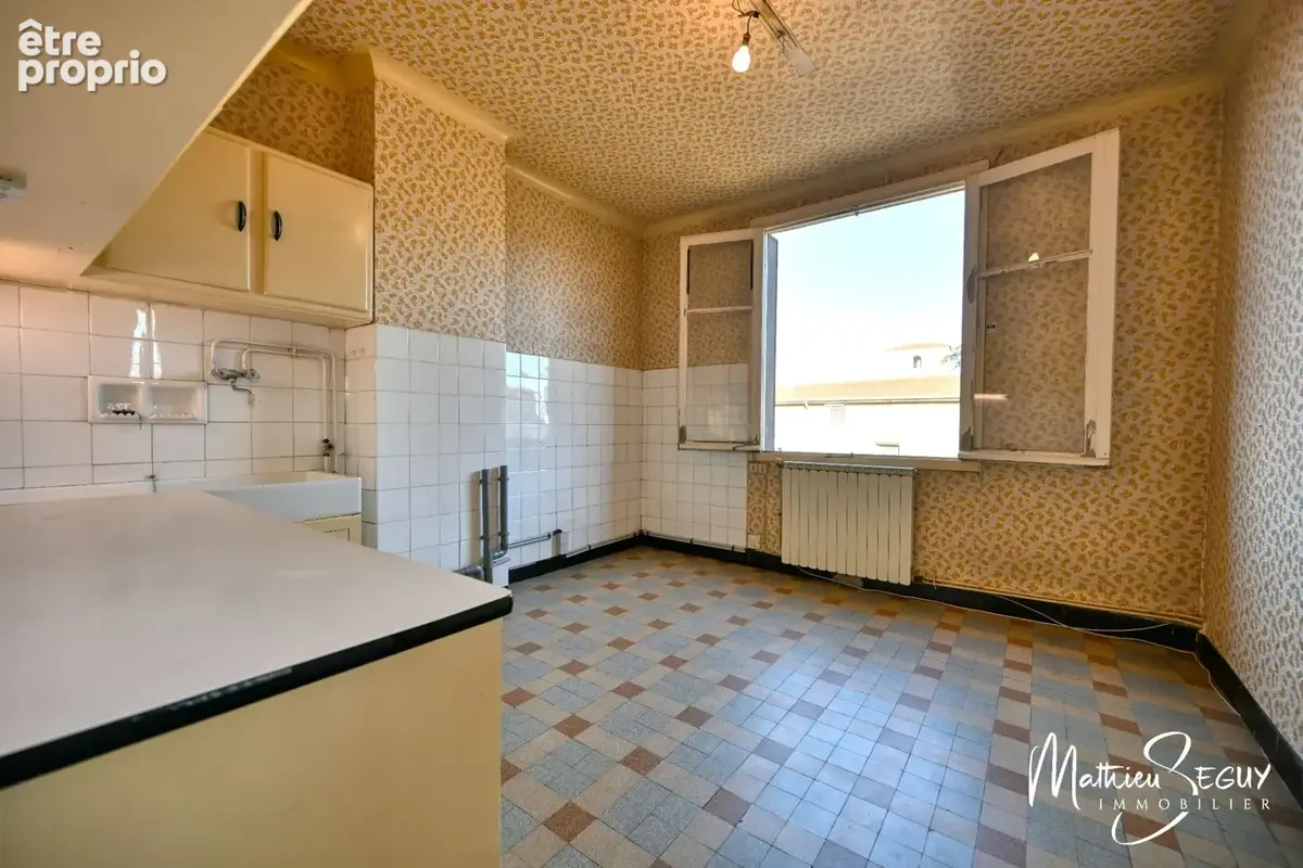 MILLERY – Beau potentiel pour cette maison P7 avec jardin, sous-sol et dépendances - photo 24