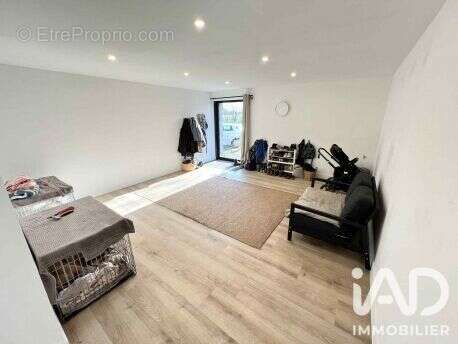 Maison 276 m² à Saint-Martin-L'ars  - photo 2