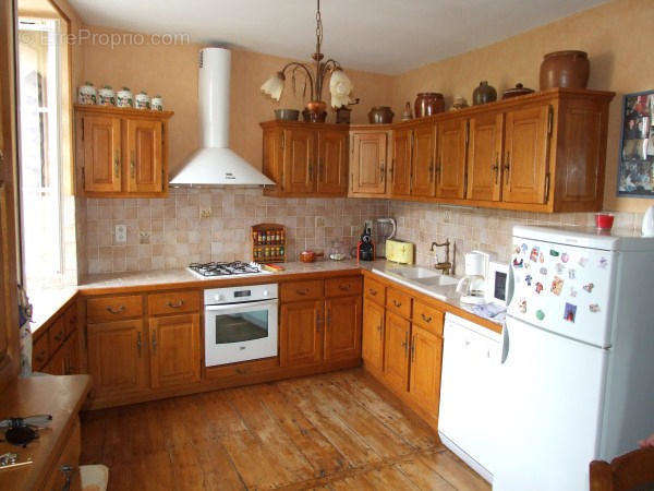 photo cuisine - Maison à AUBETERRE-SUR-DRONNE