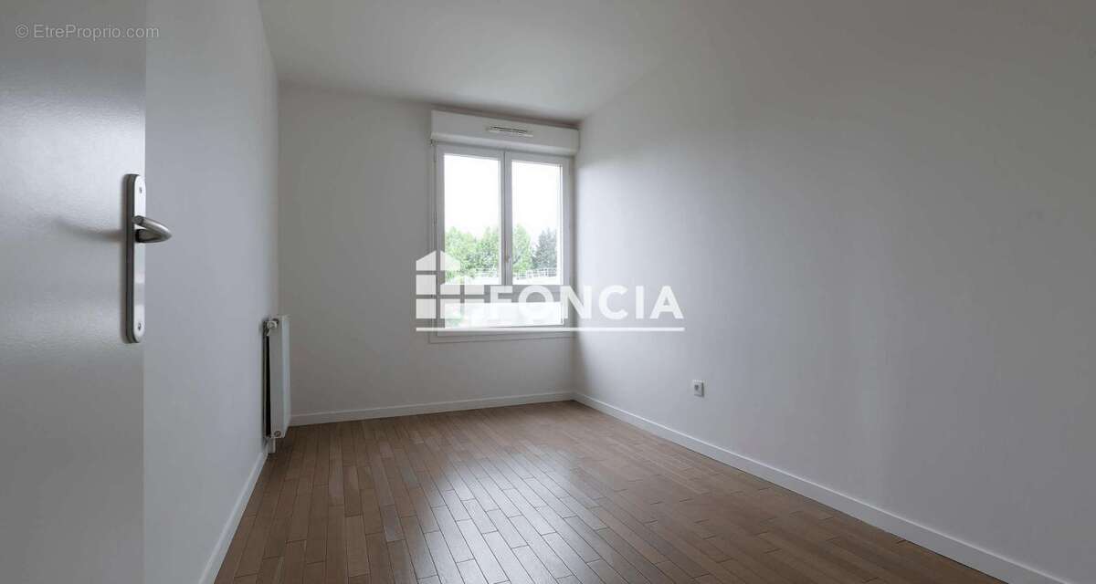Appartement à CORBEIL-ESSONNES