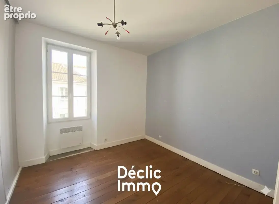 Breuil-Magné - Maison avec jardin et garage - photo 3