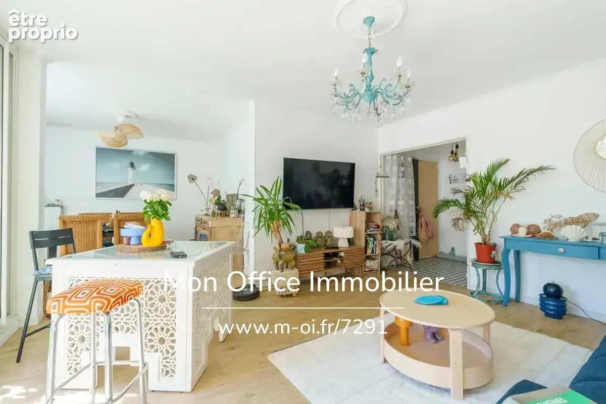 Référence : 7291-MCO - Appartement 4 pièces avec terrasse au 2 ème étage avec terrasse cave  et place de parking privative - photo 3