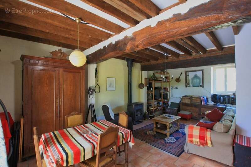 Maison de campagne, 3 chambres, sur un terrain de 4450 m² - photo 3
