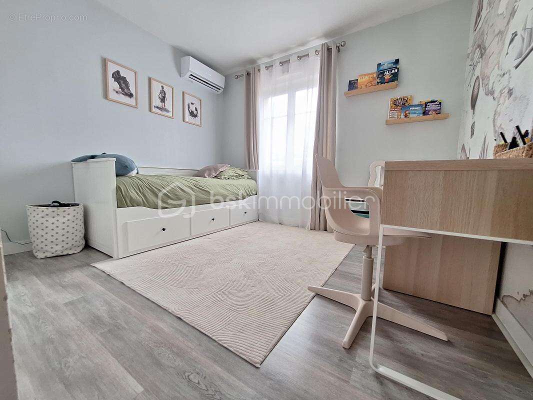 Maison à SAINT-JEAN-DE-BRAYE