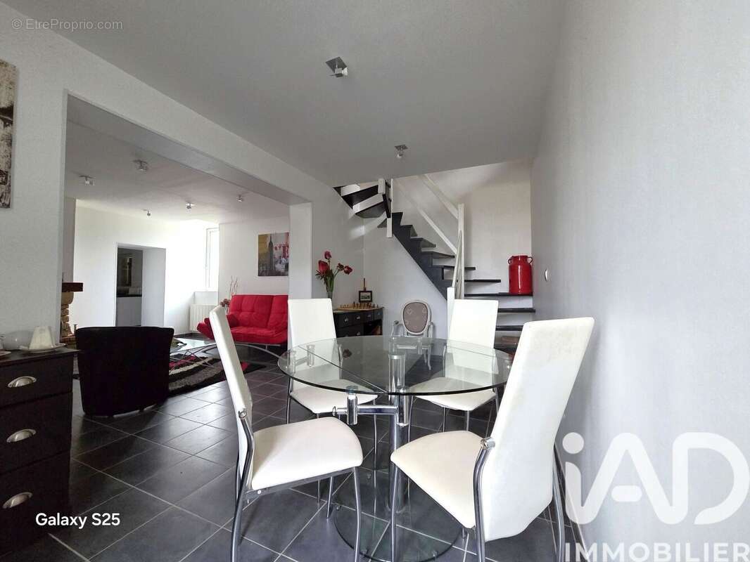 Maison 127 m² à Germigny-L'exempt  - photo 7