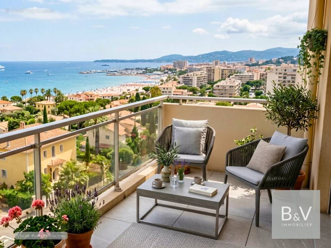 Appartement à VILLENEUVE-LOUBET