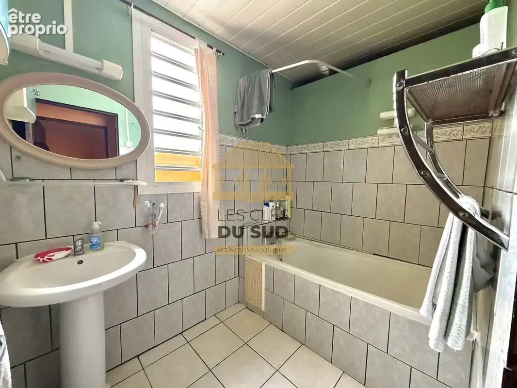 A vendre - maison de type t4 de 101 m² environ - saint joseph - 197 000 € - photo 6