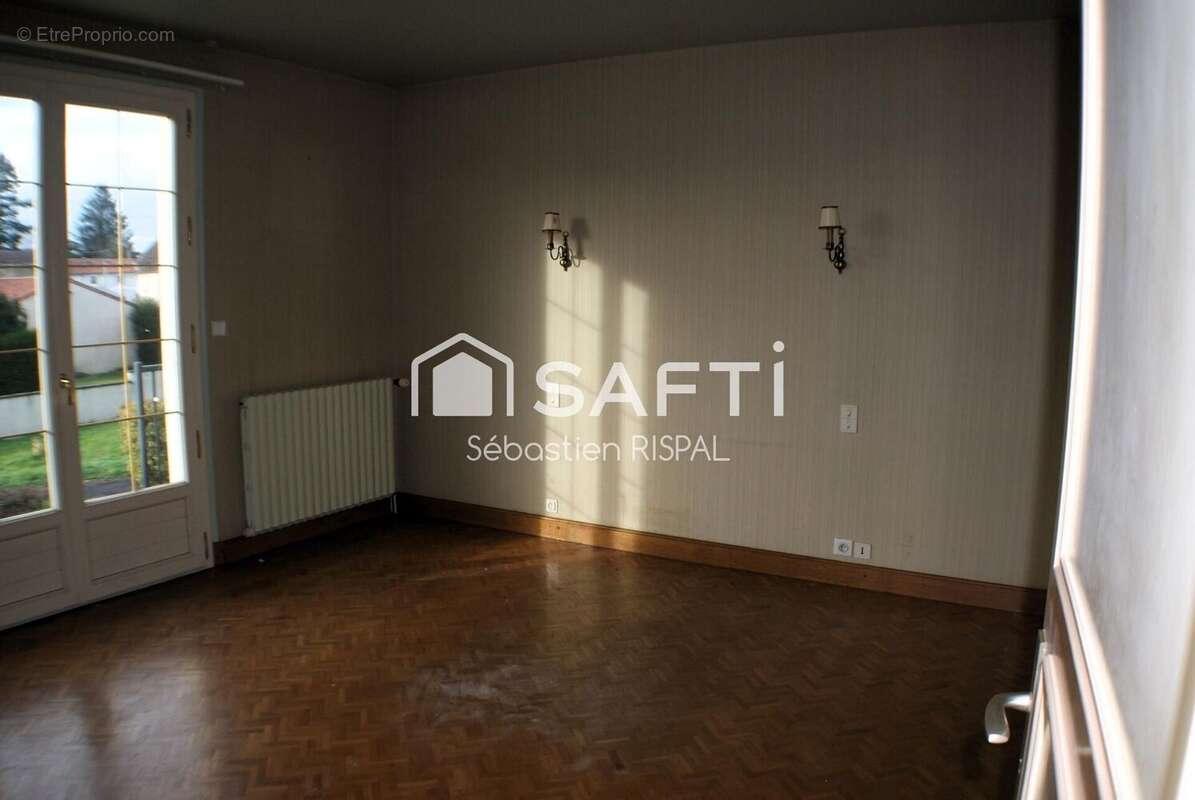 Photo 4 - Maison à BREUIL-BARRET