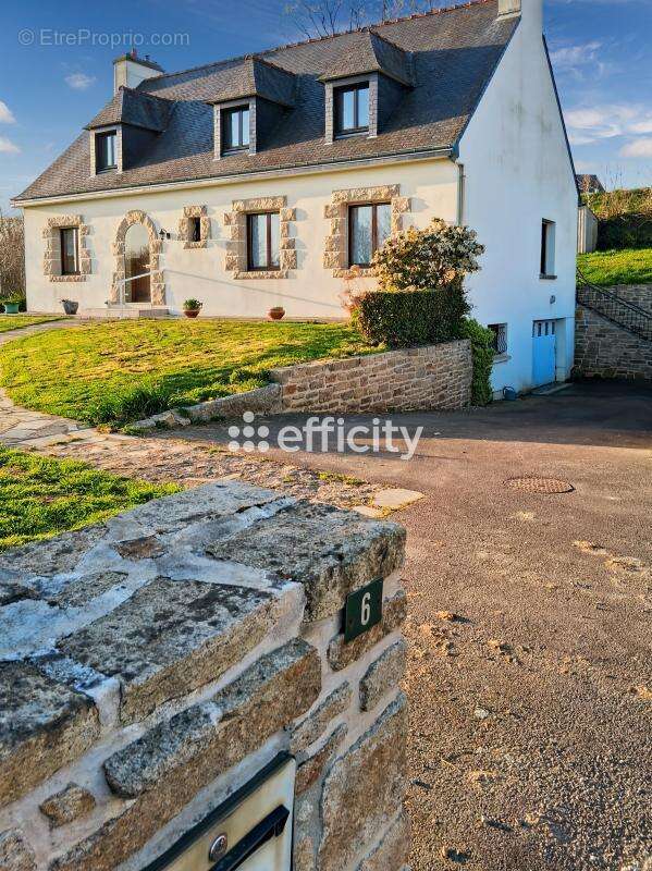 Maison à LE HAUT-CORLAY