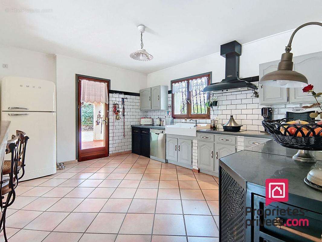 Maison à SAINT-MAXIMIN-LA-SAINTE-BAUME