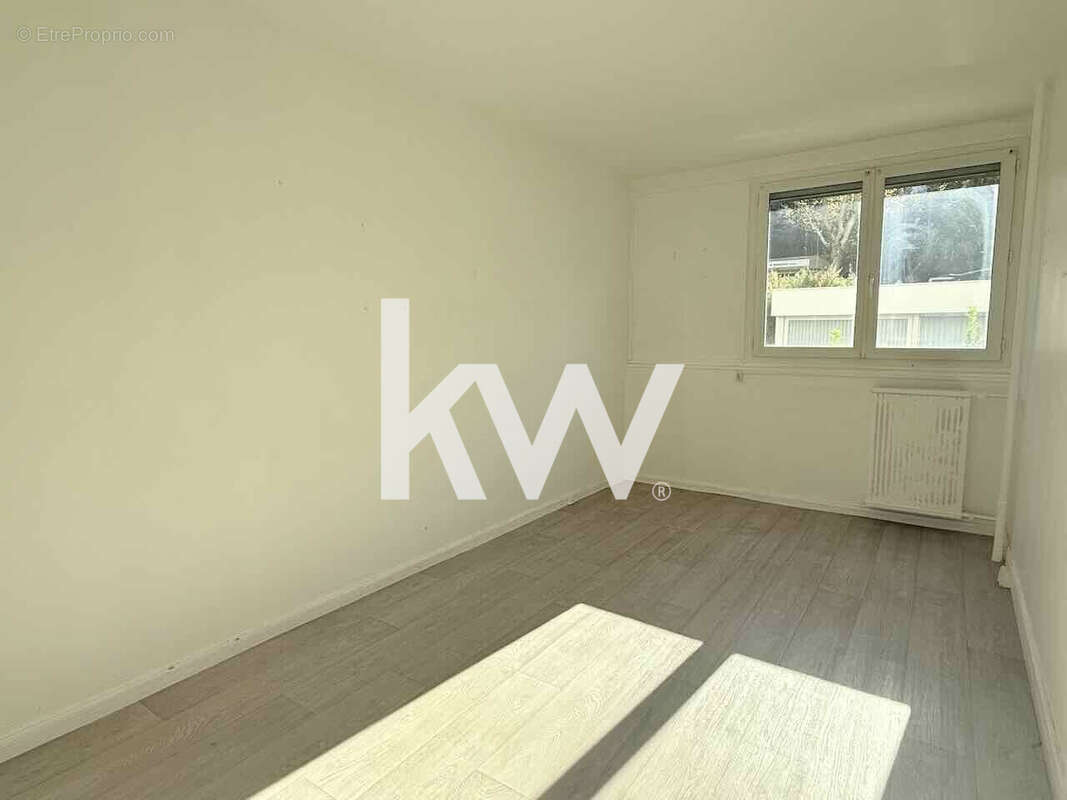 Appartement 81 m² à Saint-Etienne  - photo 6