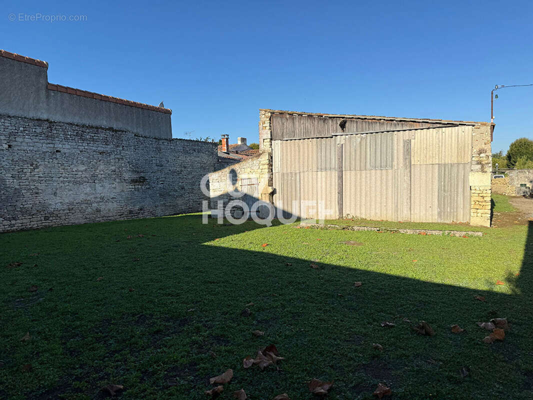 Terrain à SAINT-PIERRE-D&#039;OLERON