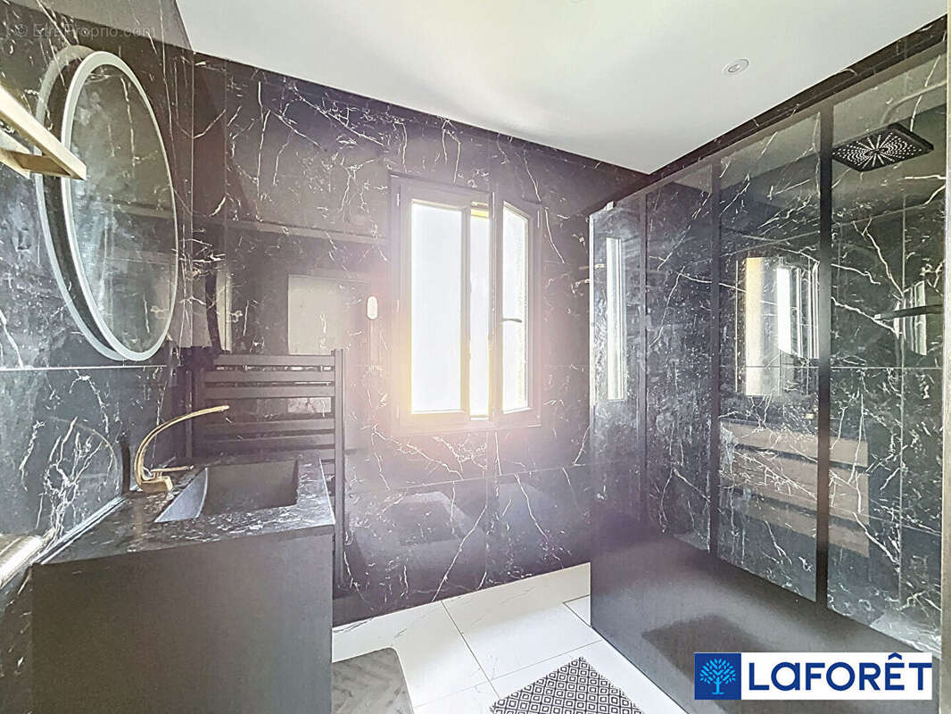 Maison à IS-SUR-TILLE