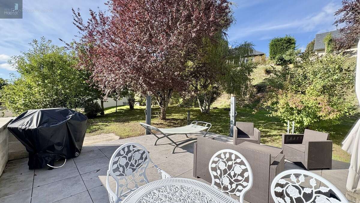 Maison à SOULAGES-BONNEVAL