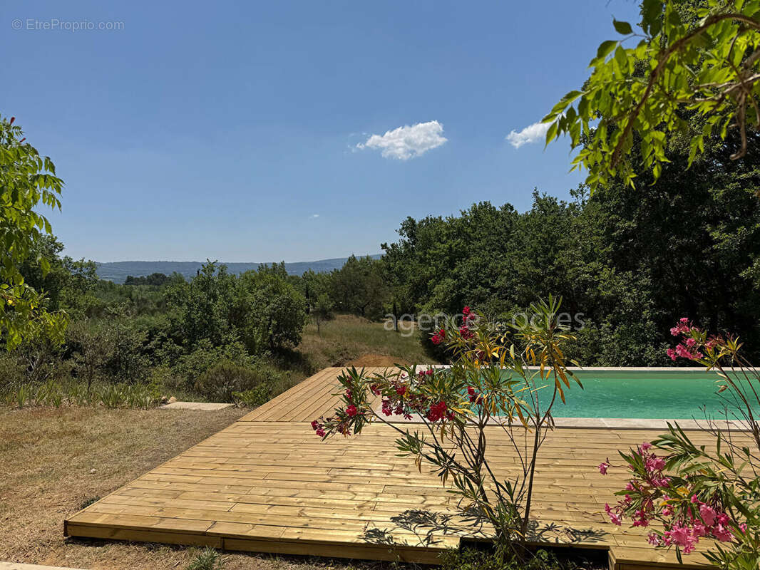 Maison à ROUSSILLON