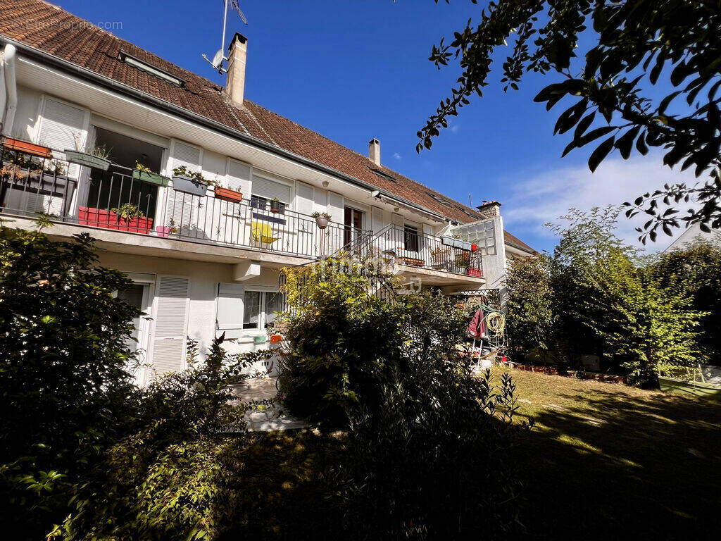 Maison à LE MEE-SUR-SEINE