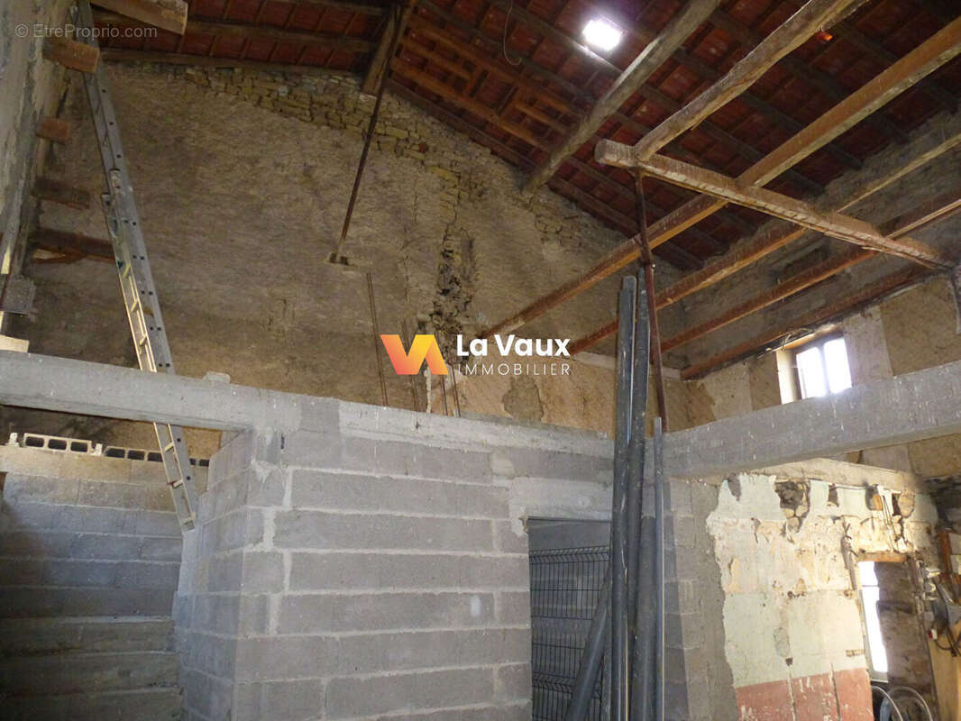 Maison à PULLIGNY