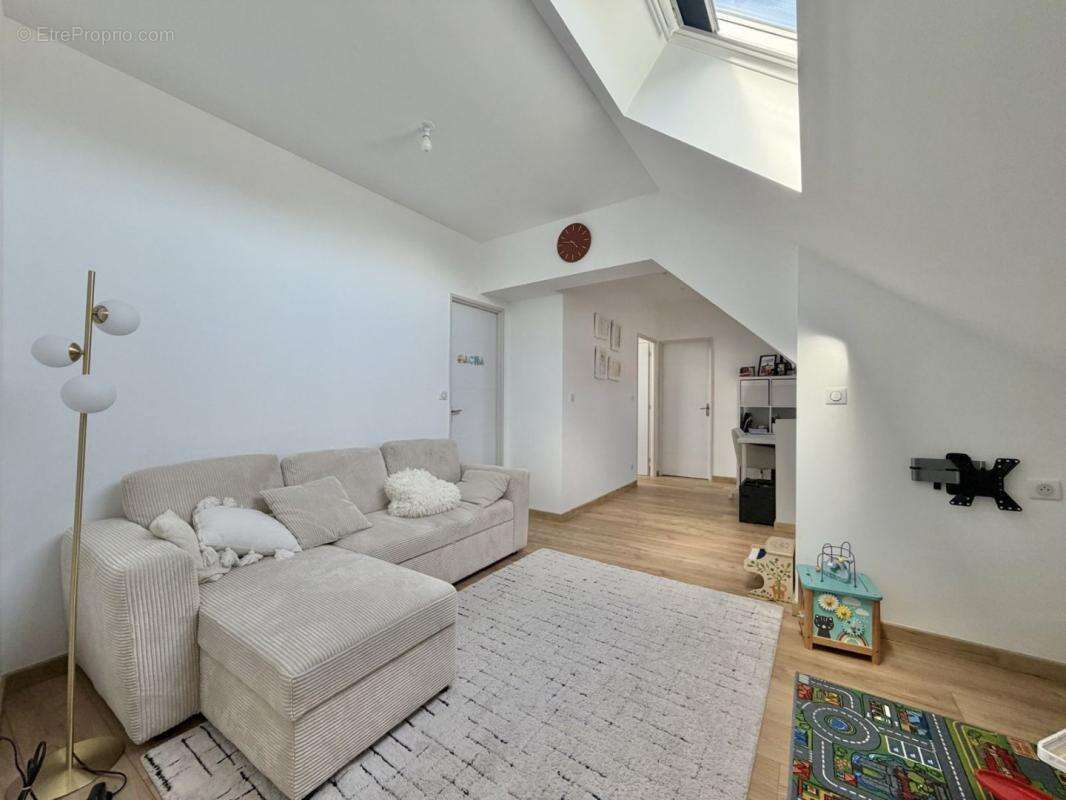 Maison 197 m² à Dreux  - photo 9