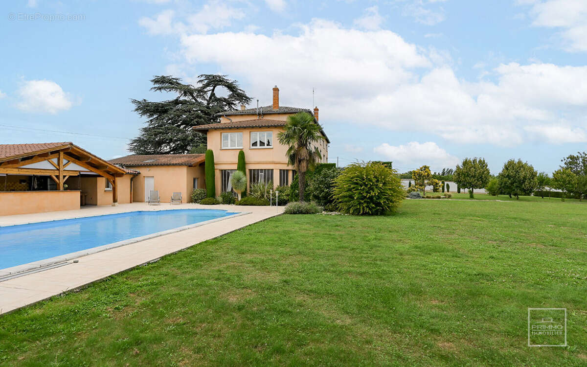 Maison à ARNAS
