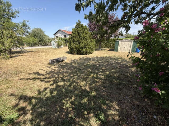 Maison de plain-pied avec garage sur terrain de 900 M2 - photo 5