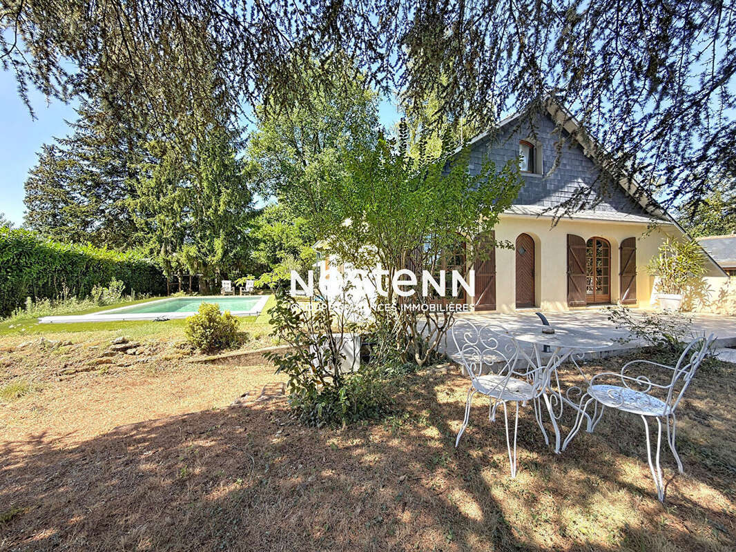 Coup de coeur à Monts : Maison familiale de 115 m² avec piscine chauffée sur plus de 1 500 m² de terrain - photo 2