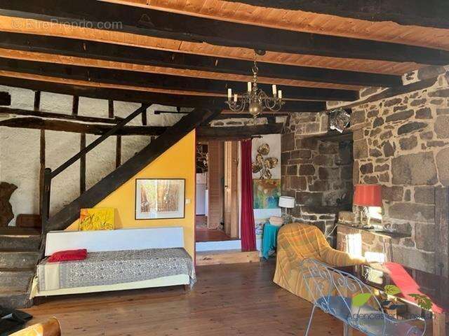 Maison à TREIGNAC