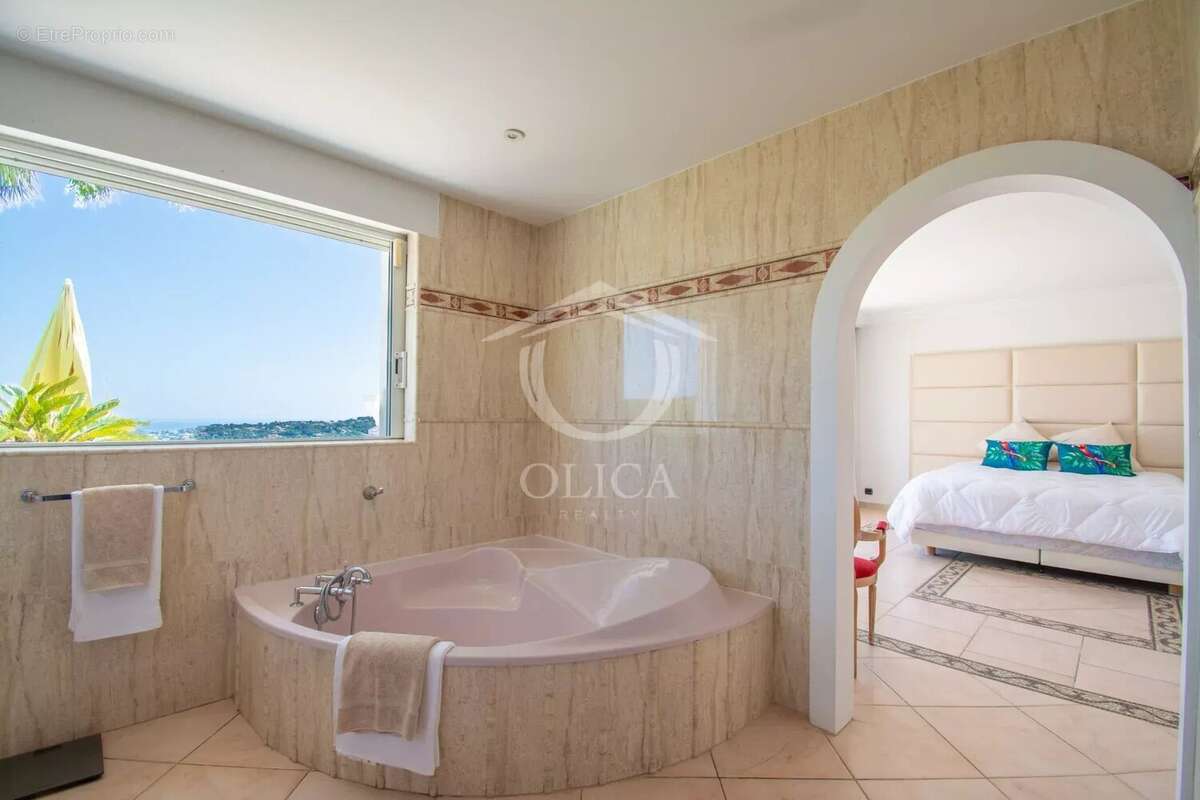 Vallauris - Superbe villa avec vue mer - photo 7