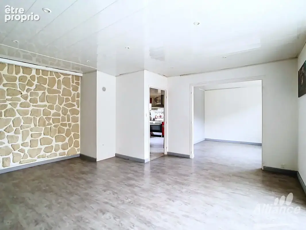 Maison 6 pièces DELLE - Jardin, 4 chambres, garages et dépendances - photo 2
