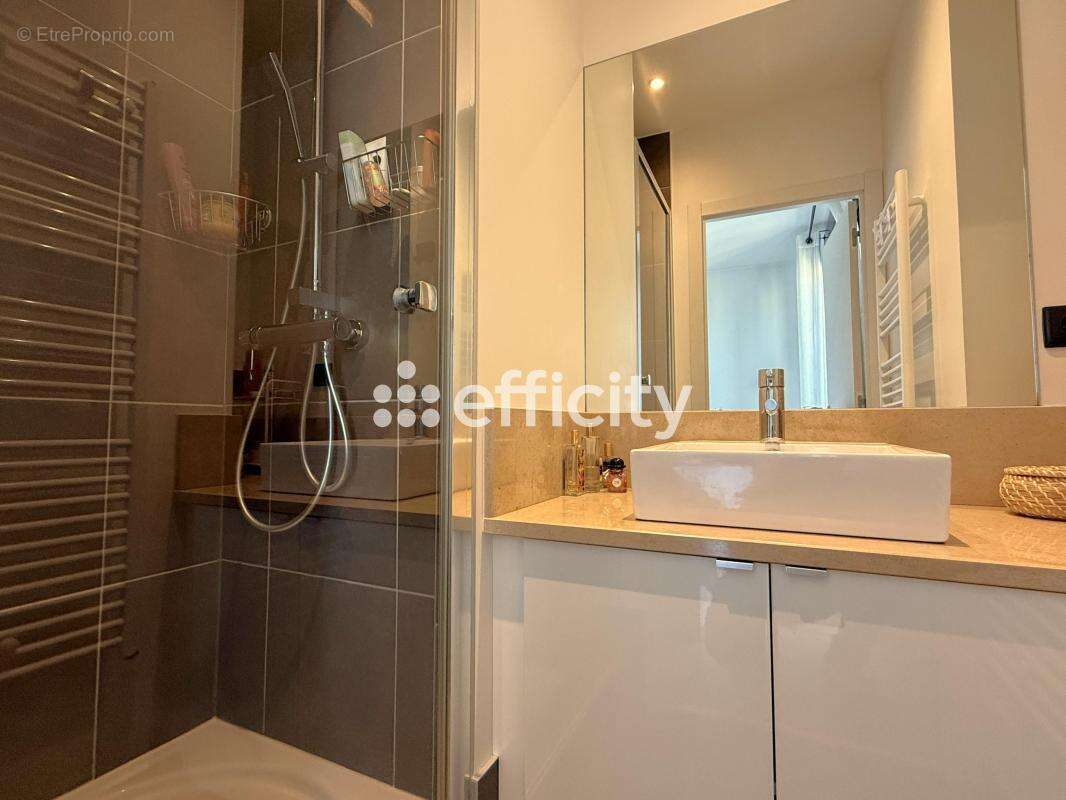 Appartement à LE PERREUX-SUR-MARNE