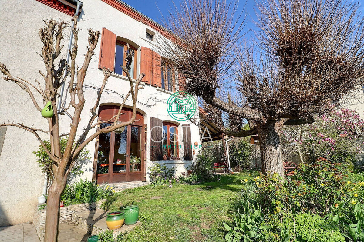 Maison à SAINT-MARTIN-LA-PLAINE