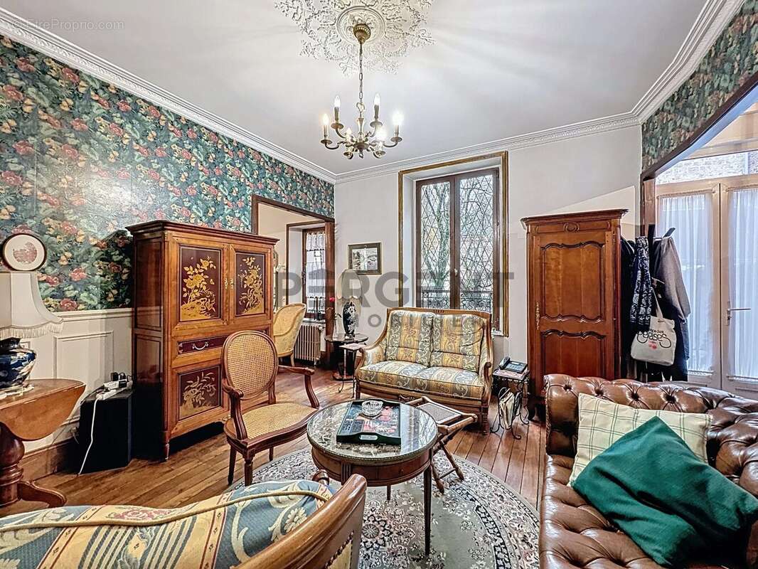 Maison à CHARLEVILLE-MEZIERES