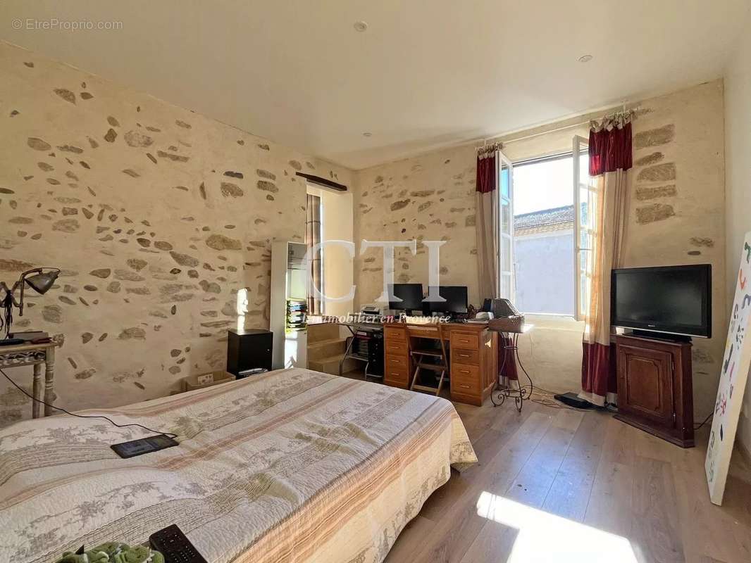 Maison à VAISON-LA-ROMAINE